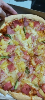 Greenwich Hawaiian Pizza