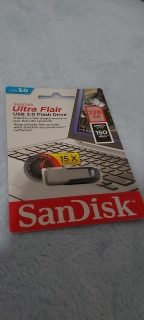 SanDisk Ultra Flair 128GB