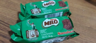 MILO COOKIE SANDWICH